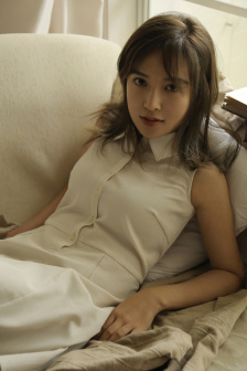 美女被灌醉被男人侵犯